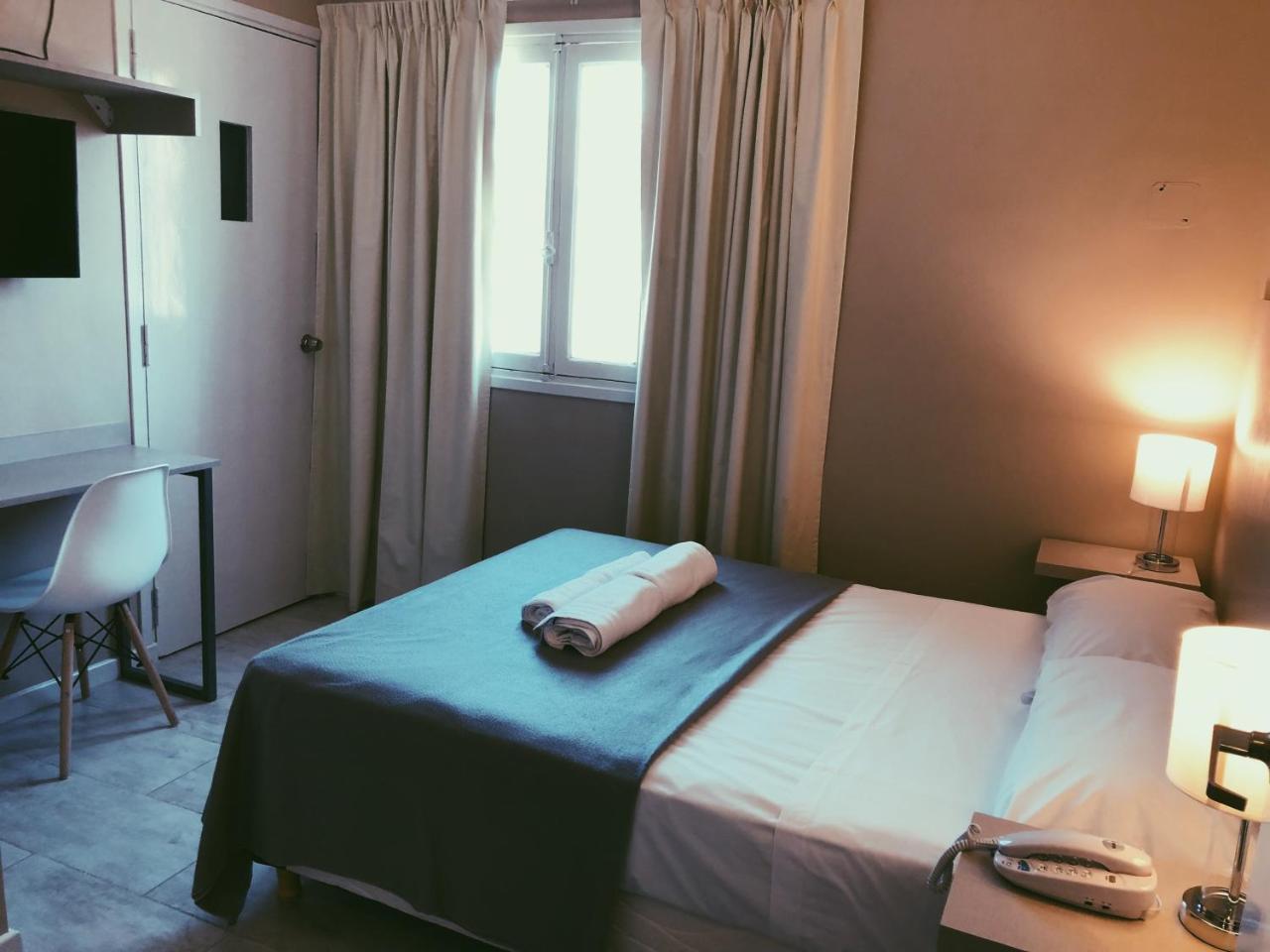 Alhambra Hotel 2*